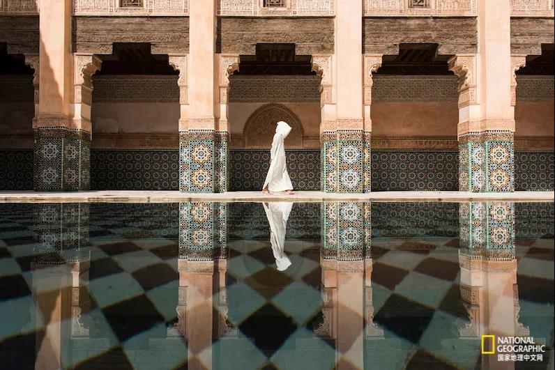 享受静谧
摩洛哥的马拉喀什受到各地游客的喜爱。摄影师在约瑟夫神学院休息的时候，被这个浅水潭里的美丽倒影所吸引。摄影：TAKASHI NAKAGAWA