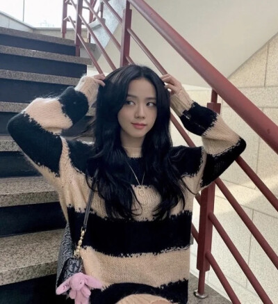 jisoo
