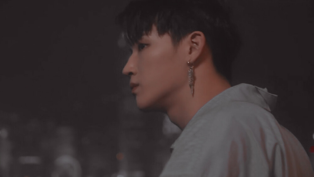 _橙光素材|小说素材
_男主|男配
MV：《You Are》