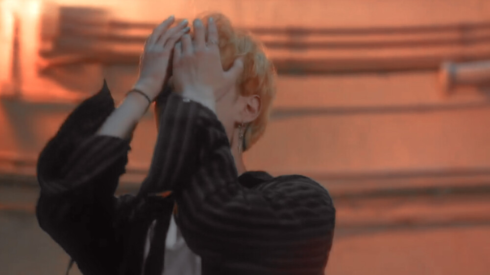 _橙光素材|小说素材
_男主|男配
MV：《You Are》