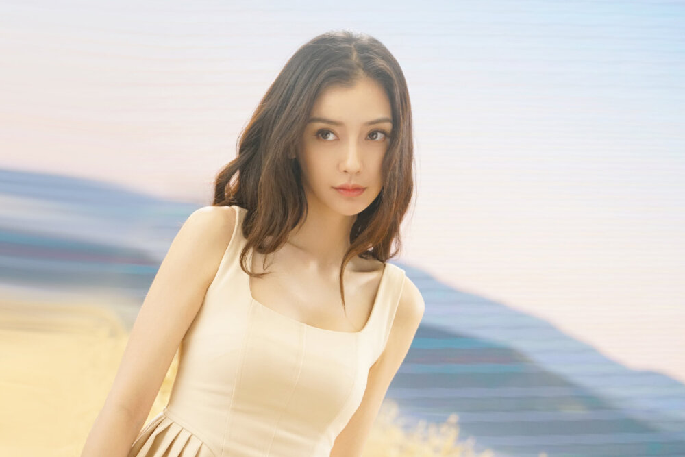 【侵权删】这里是Angelababy（杨颖）的美图啦~可甜可盐可飒你值得拥有哦！
我在豆蔻年华遇见你，想要陪你好多好多年。（图源很广，带水印，只是个人集baby美图）