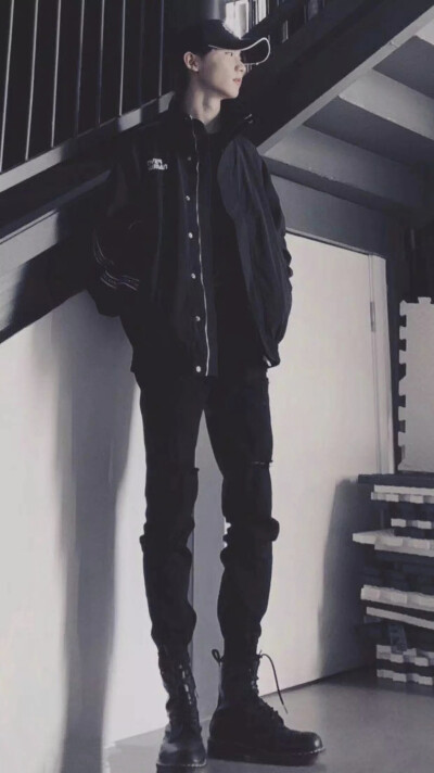 ［马嘉祺］压迫感
抱图dd＋点赞哦