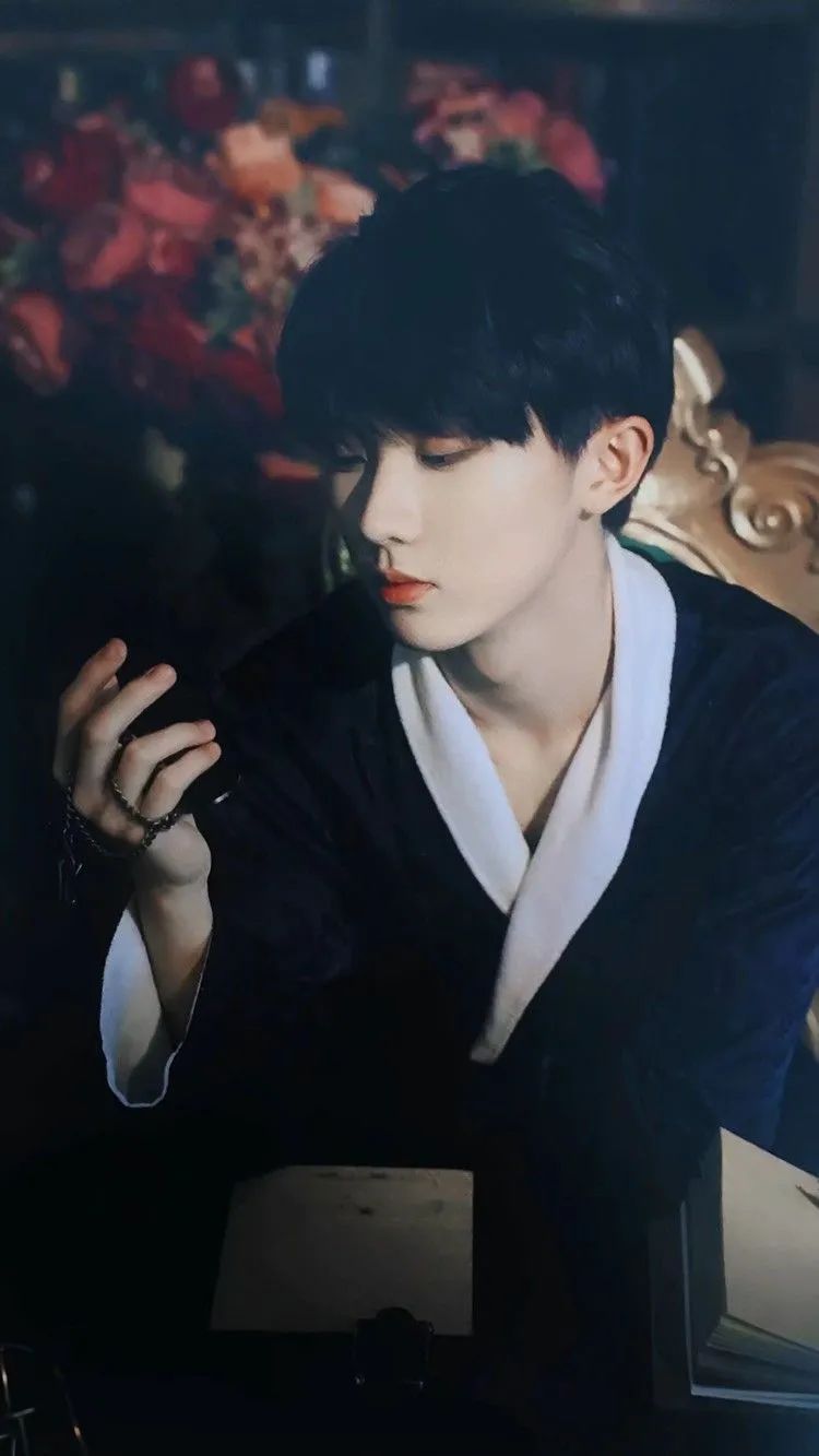 ［马嘉祺］压迫感
抱图dd＋点赞哦