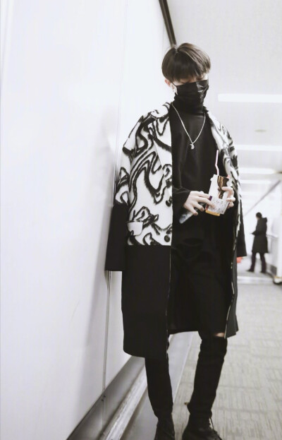 ［马嘉祺］压迫感
抱图dd＋点赞哦