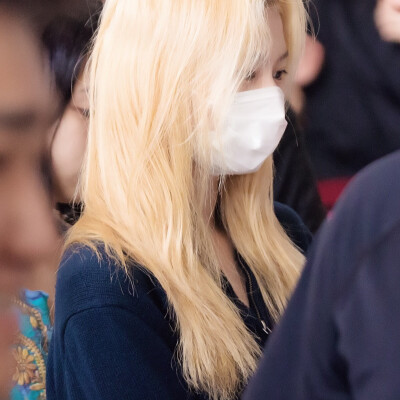 halfmoon_sana