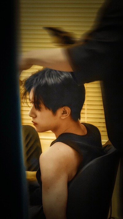 明星偶像壁纸 背景图 杂系
注：（图源网络_侵删）