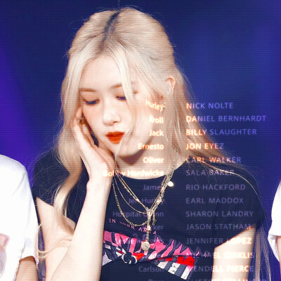 原截firstlove_rose。
禁一切。
“错把路灯当月亮。”