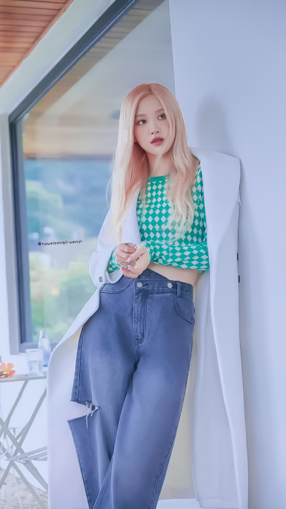 
：Rosé | 壁纸6P
