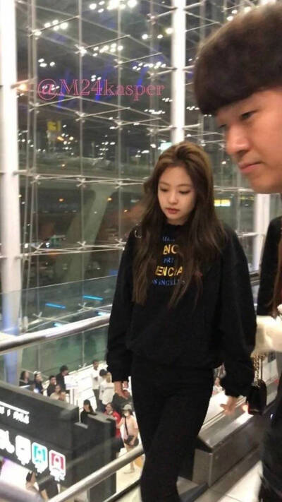 金智妮 JENNIE