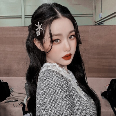 张元英，金智秀