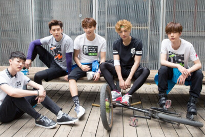 2016 UNIQ ✘ 特步♥