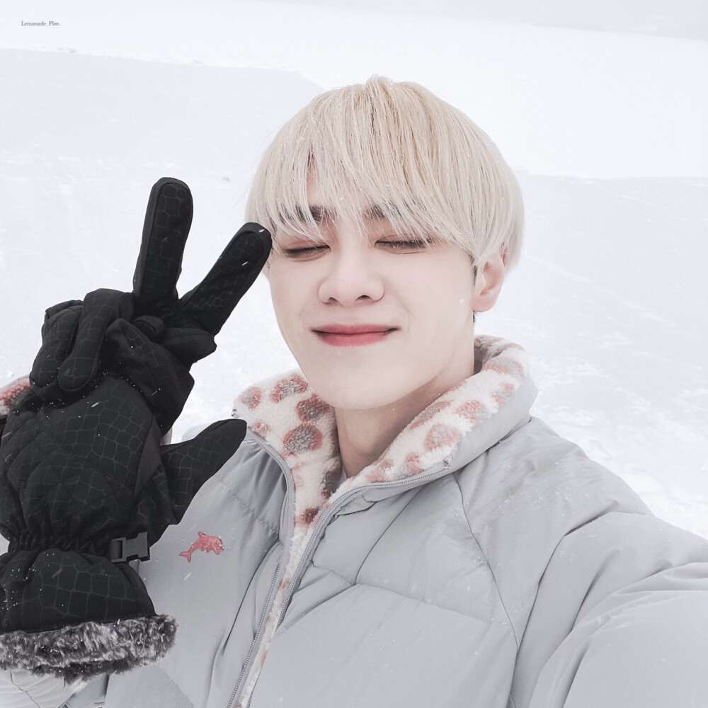  脚印（On the snow）./flee.