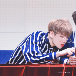 玫瑰凋零在风里情书四散在雨里
JUNGKOOK/田柾国  SUGA/闵玧其
cr.Enchanted_JK
©闵雨汐