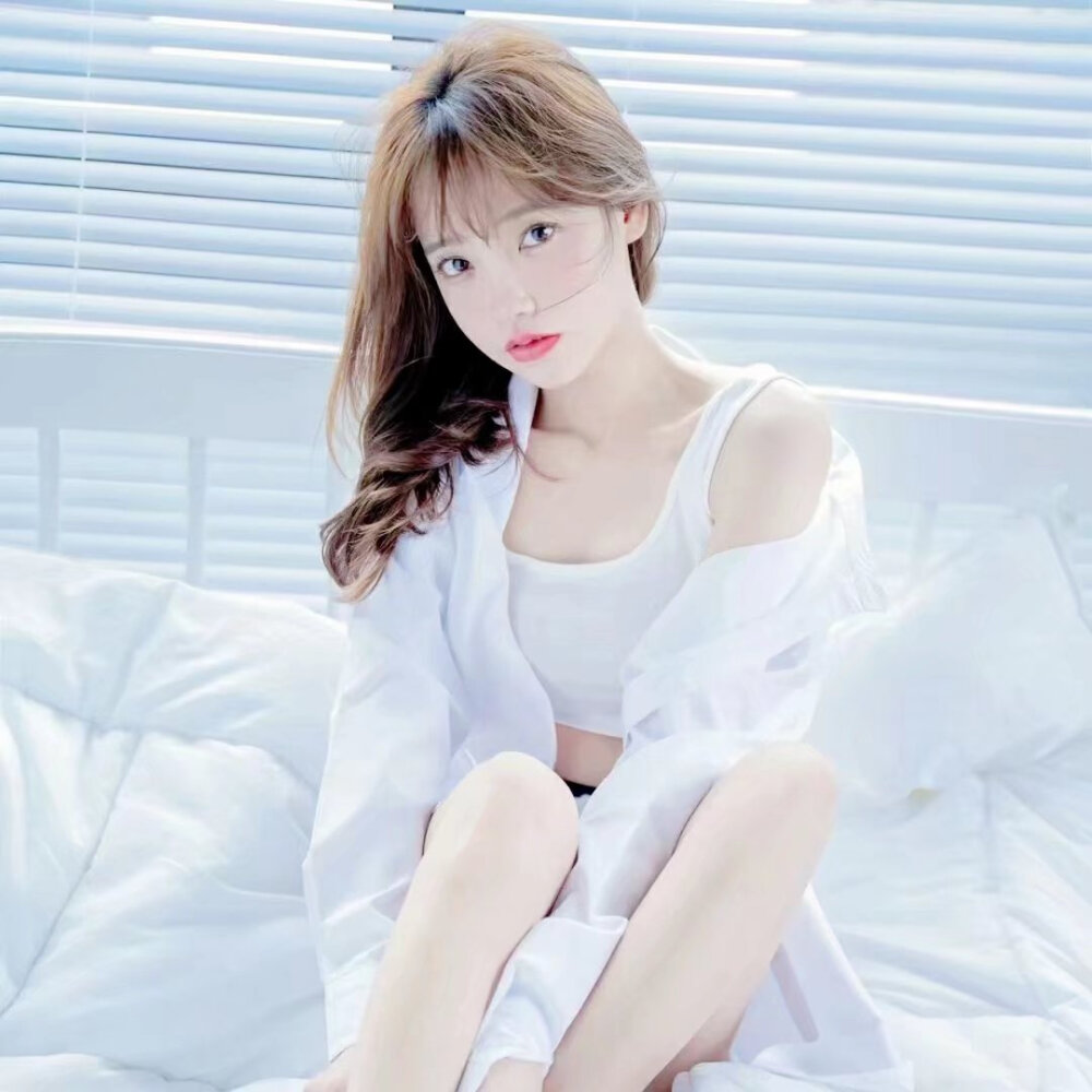 dt想高冷的蔡同学 自截调色女生头像 御姐头像