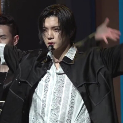 崔珉起可二改丨许柒言
改d