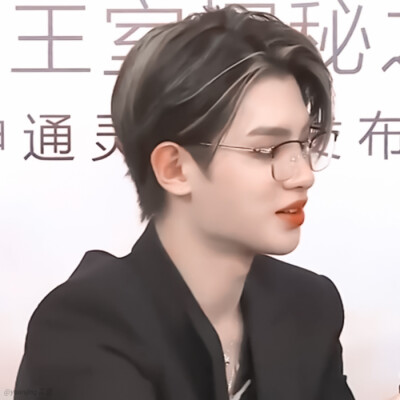 黄明昊