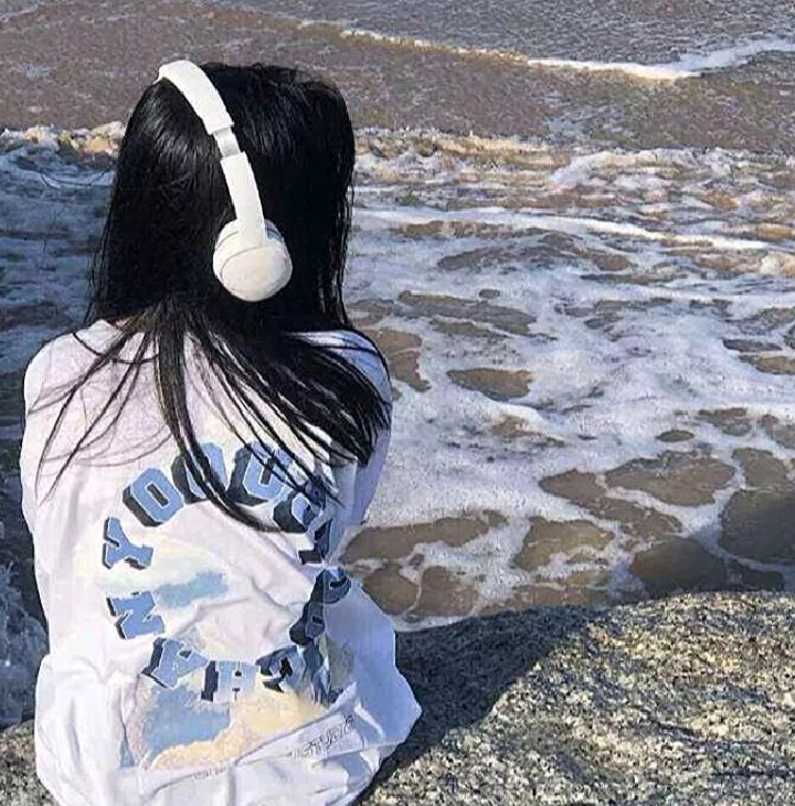 "遇见你的那天，我从未想过会这么爱你" 