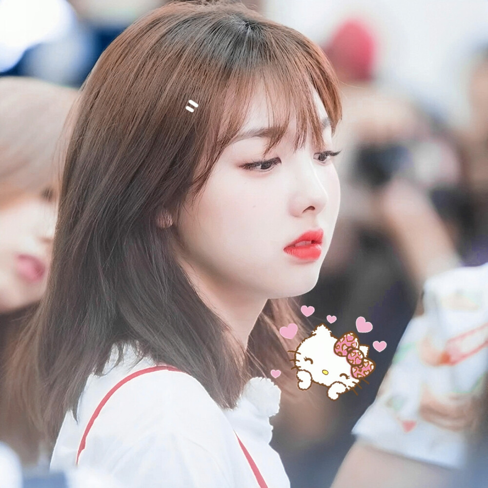  好奇怪 你好像在意我 也好像在意每个人