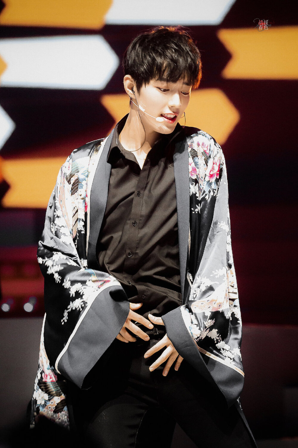 可爱肖兔兔战战☆代表作超星星学园⭐哦！我的皇帝陛下⭐陈情令⭐狼殿下⭐斗罗大陆⭐王牌战队⭐玉骨遥⭐余生请多指教⭐话剧如梦之梦
音乐作品⭐斗罗大陆主题曲☆策马正少年⭐陈情令片尾曲☆曲尽陈情⭐余生请多指教主题曲☆最幸运的幸运庆余年片尾曲☆余年⭐光点☆红梅赞