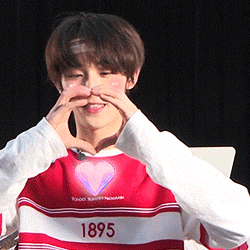 绝美照片丁程鑫yyds