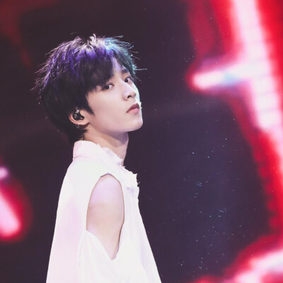 Do you like Liu Yaowen?
刘耀文
注：（图源网络_侵删）