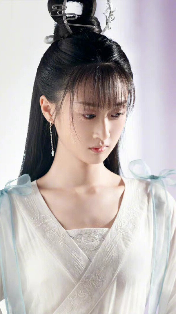 星落凝成糖 胡荽 白妤霏