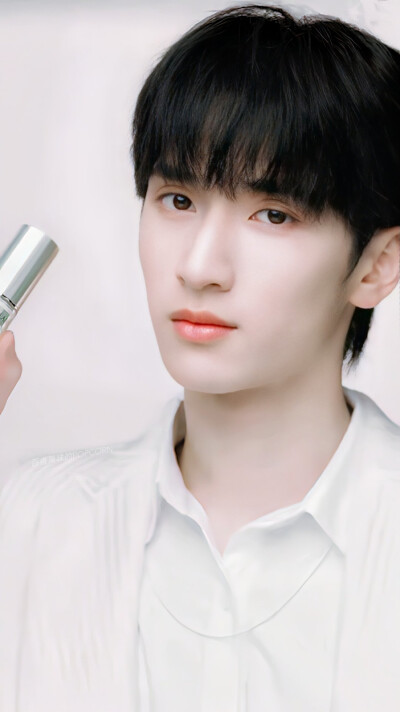 时代少年团
睡前和宝贝一起护肤
cr 百香果味的POOCORN/城野医生代言