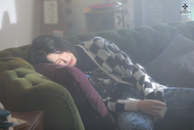 211020 承衍官推更新：
[WOODZ(曹承衍) POST]
WOODZaket BEHIND
#WOODZ #曹承衍 #WAITING
#ONLY_LOVERS_LEFT #OLL