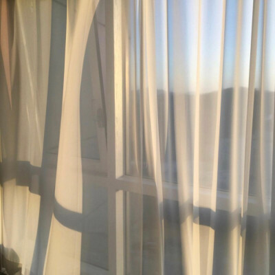 日常暖色调背景图