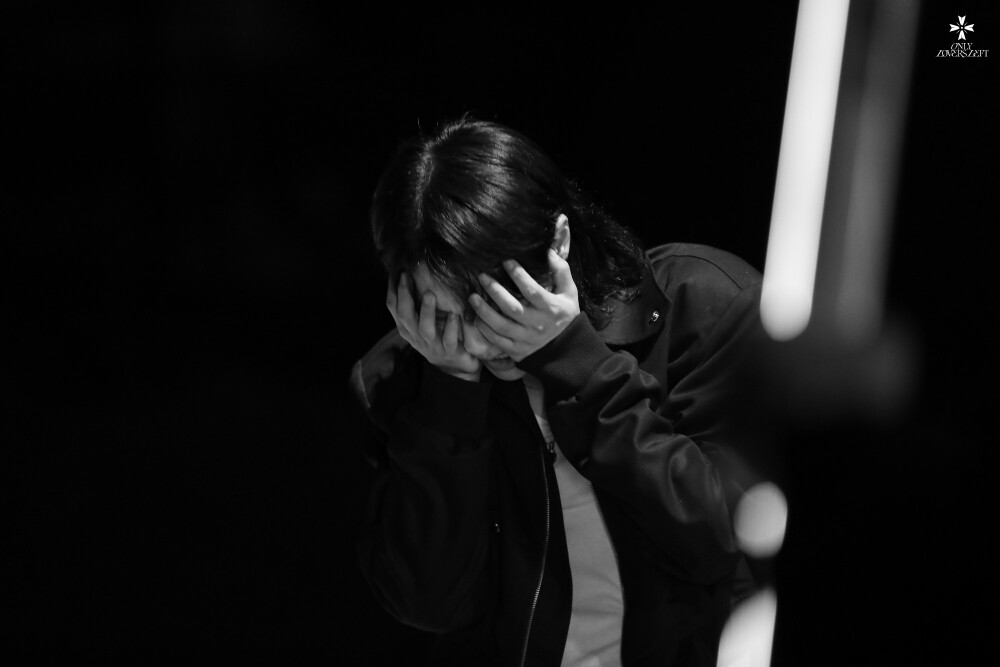 211020 承衍官推更新：
[WOODZ(曹承衍) POST]
WOODZ MV IS BEST BEHIND
#WOODZ #曹承衍 #WAITING
#ONLY_LOVERS_LEFT #OLL