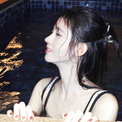 鞠婧祎套图可二改，标江卓。