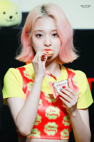 formis_9李娜炅
天呐因为感觉她真的太漂亮了所以一定要发出来！！