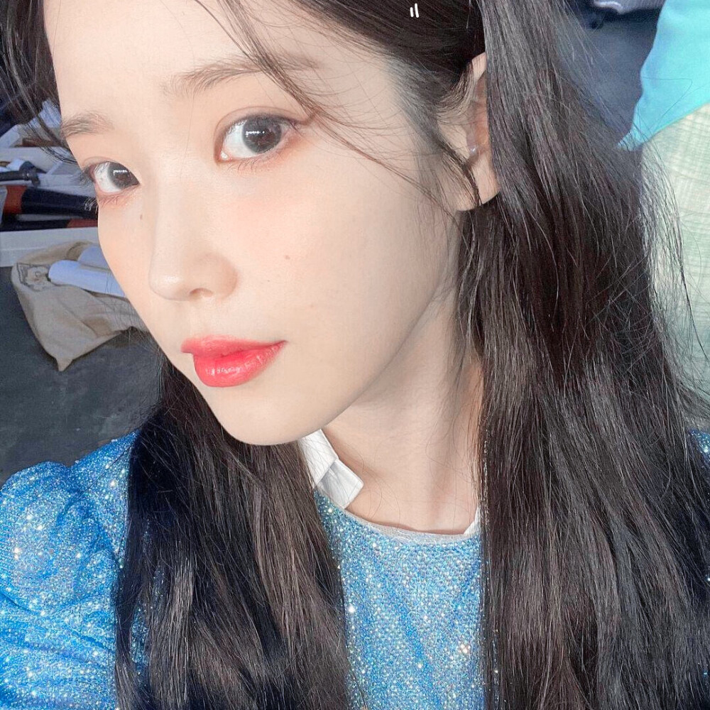 李知恩IU头像。