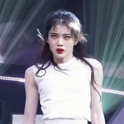 沈小婷_ 二改注明 沈挽宴
这个改了踢我！