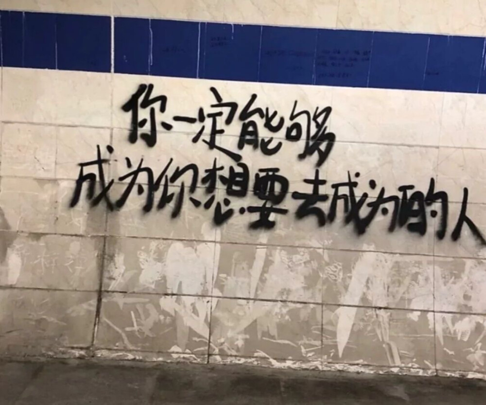 飼っていた金魚が死んだ。
不思議と、苦しくはなかった。
命に重さなんてない，
真実なんて一つもない。