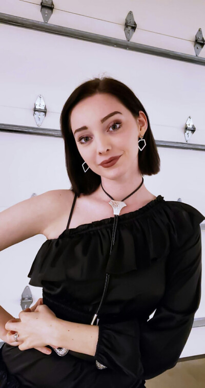 Emma Dumont