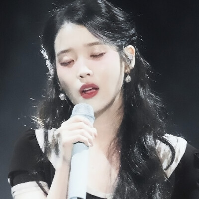 
Born Singer（IU + FS > Symphony Of Destiny ）