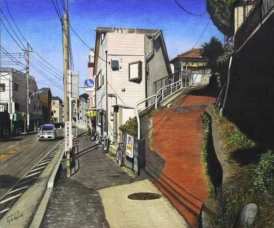 Ryota Hayashi是一位日来自本东京的彩铅画家，他的绘画风格可以很明显地看出，偏向细腻、写实。
