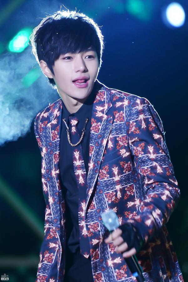 舞台上的金明洙