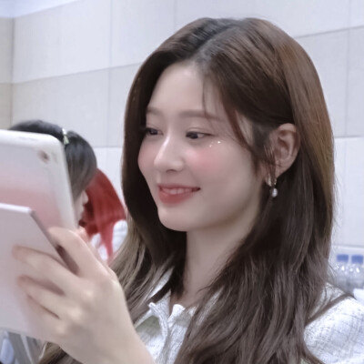 金珉周 | 可二改 | 简介（凑不齐九张）
怎么和男生开口说话？怎么搞怎么搞TT