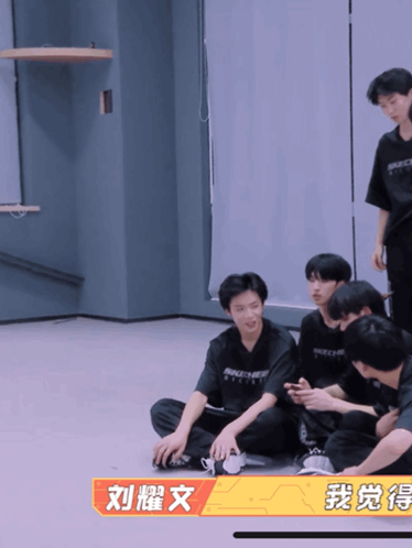 TNT时代少年团 刘耀文
想念可爱小猪
cr.hi卢小姐