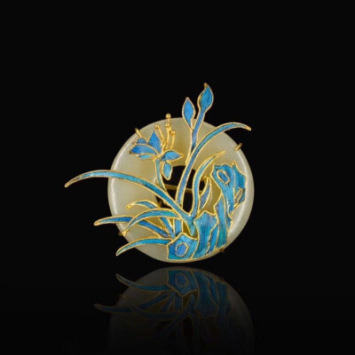 “人的内心不种鲜花就长杂草。”
素材