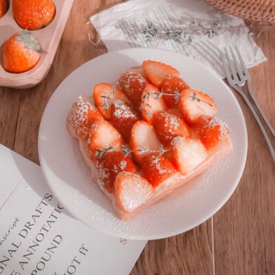 ▪ 鞠婧祎 ‖ “人间朝暮，叶落惊秋”