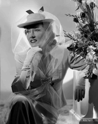 Gloria Swanson in Father Takes a Wife（1941）
