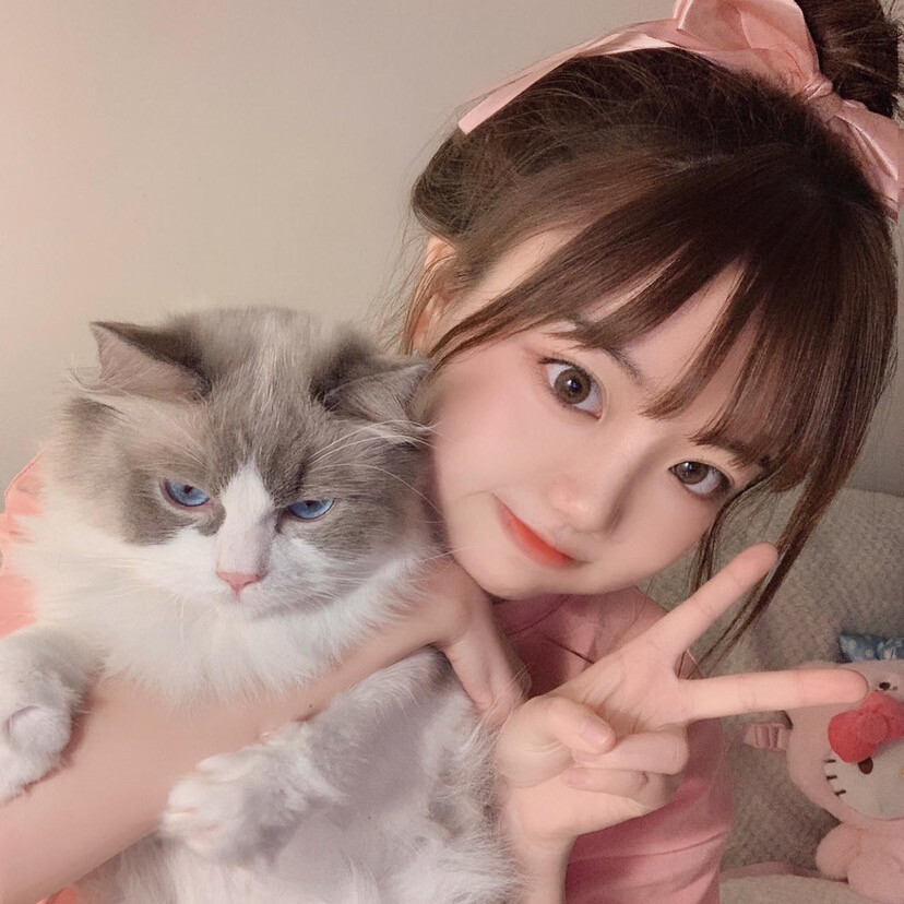 抱猫女生头像♥