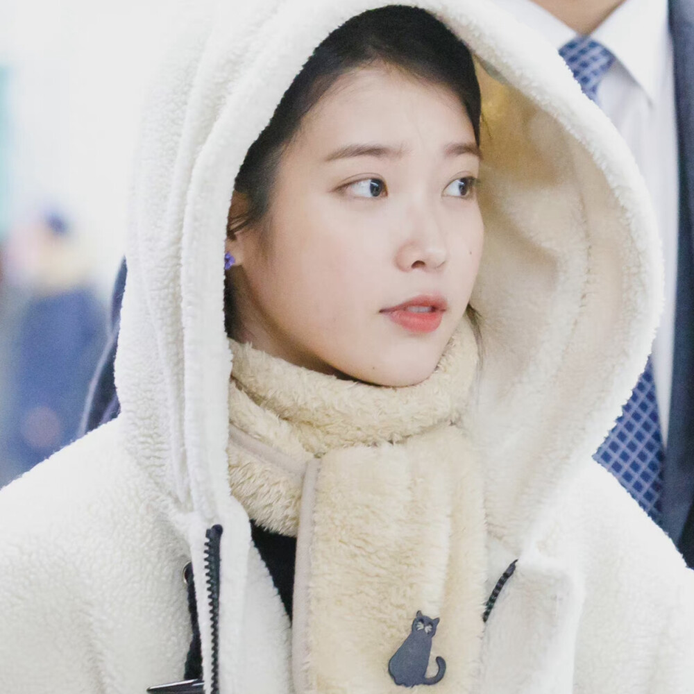 IU‖李知恩可二改站图 二改看简介。
cr:box jieuninus