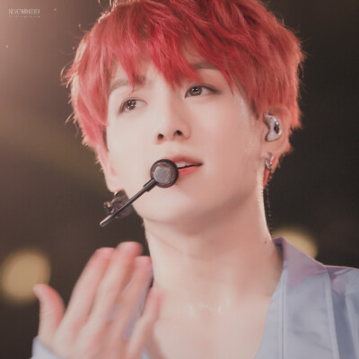 万物皆有裂痕 那是光进来的地方
JUNGKOOK/田柾国
cr.NEVERMIND309
©闵雨汐