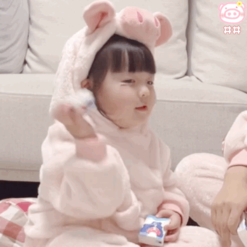 萌娃丸子妹表情包动图
可爱的表情包