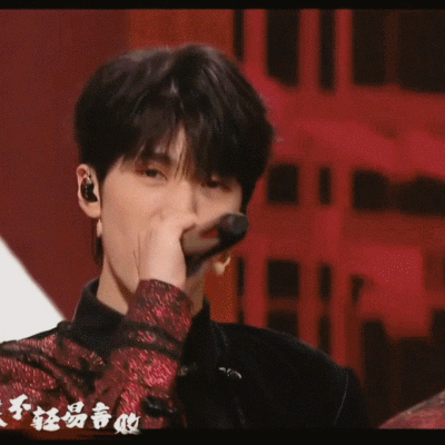 TNT时代少年团 严浩翔
天猫双十一狂欢夜
小浩——镜头杀手！
cr.少吃晚饭