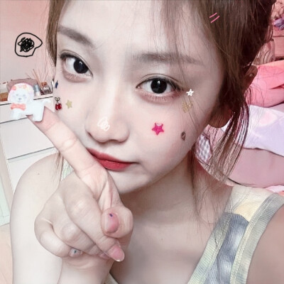 宁艺卓。
一些旧图